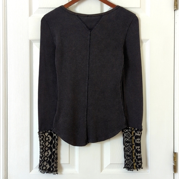We The Free Art School Textured Thermal Knit Cuff Long Sleeve V-neck Top Gray S - Picture 9 of 10